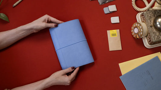 Creator's Friend Refillable Folio Trifold - (Periwinkle Blue)