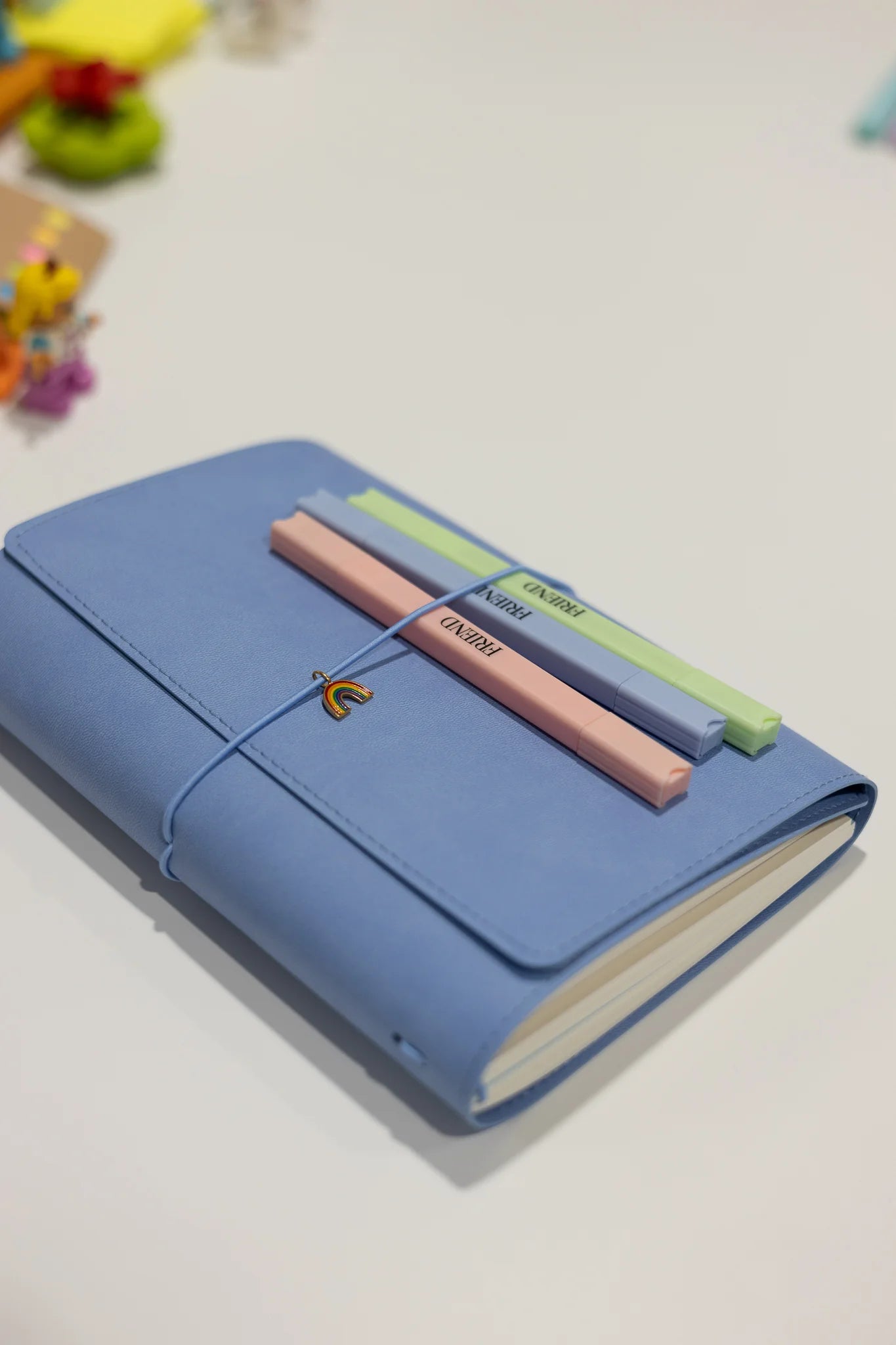 Creator's Friend Refillable Folio Trifold - (Periwinkle Blue)
