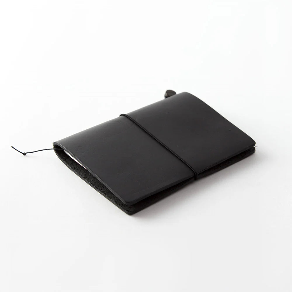 TRAVELER'S Notebook Starter Kit (Passport Size) - Black