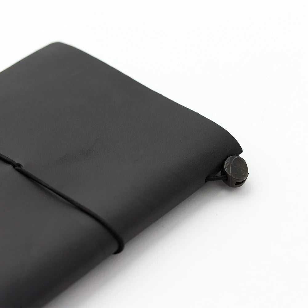 TRAVELER'S Notebook Starter Kit (Passport Size) - Black