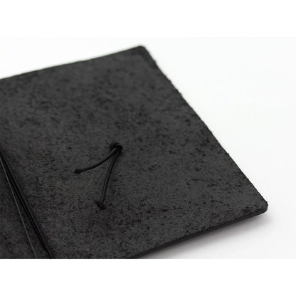 TRAVELER'S Notebook Starter Kit (Passport Size) - Black