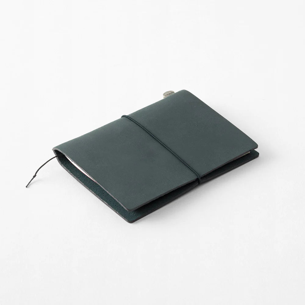 TRAVELER'S Notebook Starter Kit (Passport Size) - Blue