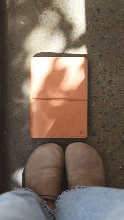 Creator's Friend Refillable Notebook Folio (Saddle Brown)