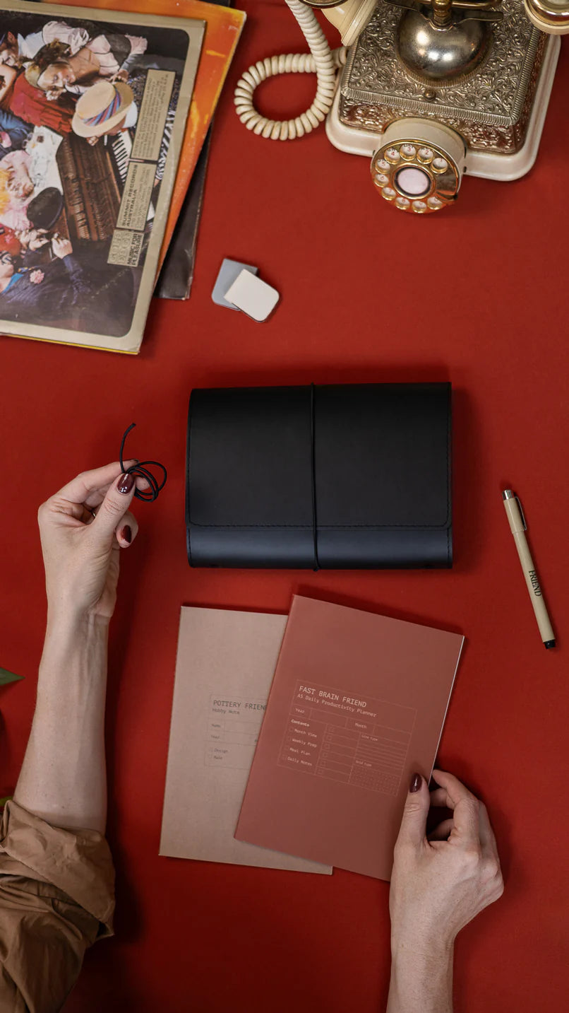 Creator's Friend Refillable Folio Trifold - (Raven Black)