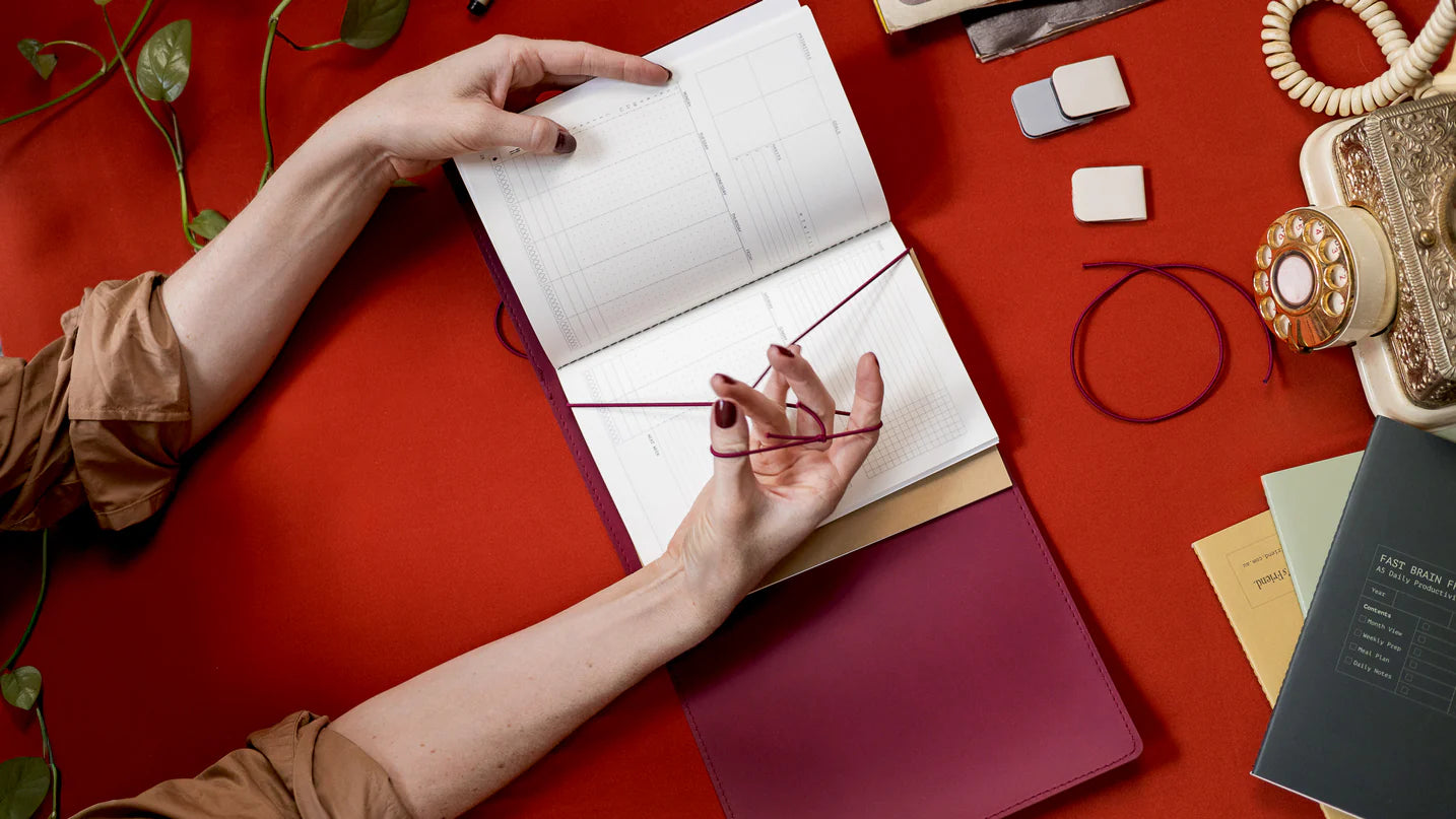 Creator's Friend Refillable Notebook Folio (Salty Plum)